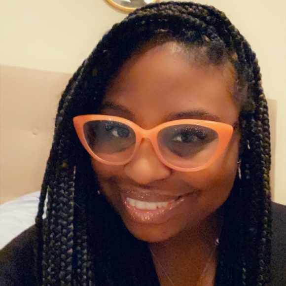 Meet your Posher, Ebonique - Picture 1 of 1